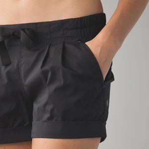 Lululemon | Spring Break Away Shorts